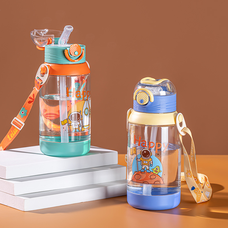 Taza de agua para niños de gran capacidad con hervidor deportivo de paja para niños y niñas para estudiantes lindos días de verano resistentes a caídas