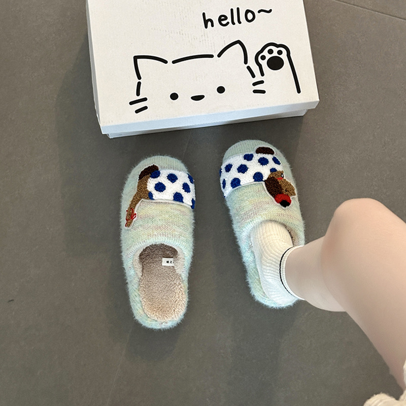 Zapatillas de lana de chicas trenzadas de otoño y invierno onduladas perros lindos dibujos animados lana casa zapatillas de algodón interior casuales