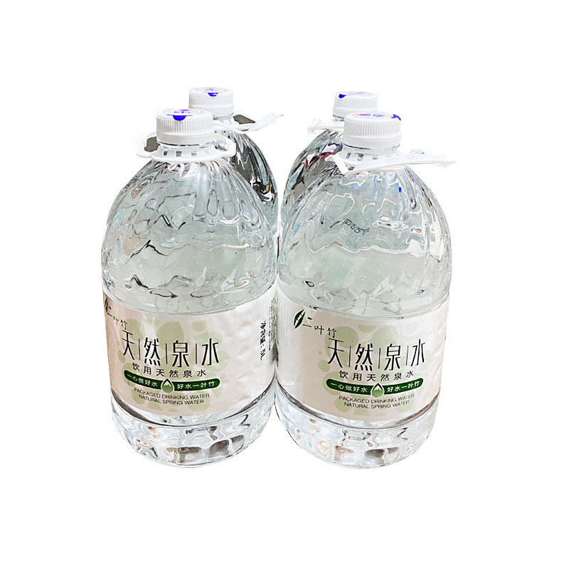 天然山泉水桶に水を入れて大きな桶の水を飲む5Lx4桶x4箱を組み合わせてお茶を入れてスープを煮ます。|undefined