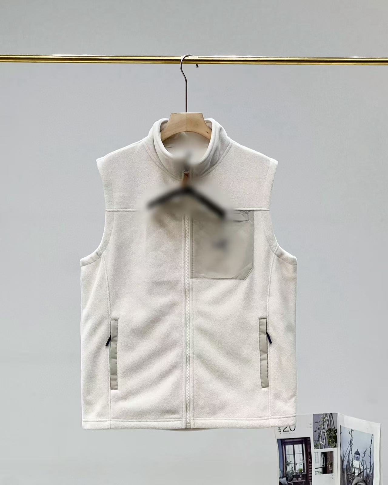 Warm fashionable vest
