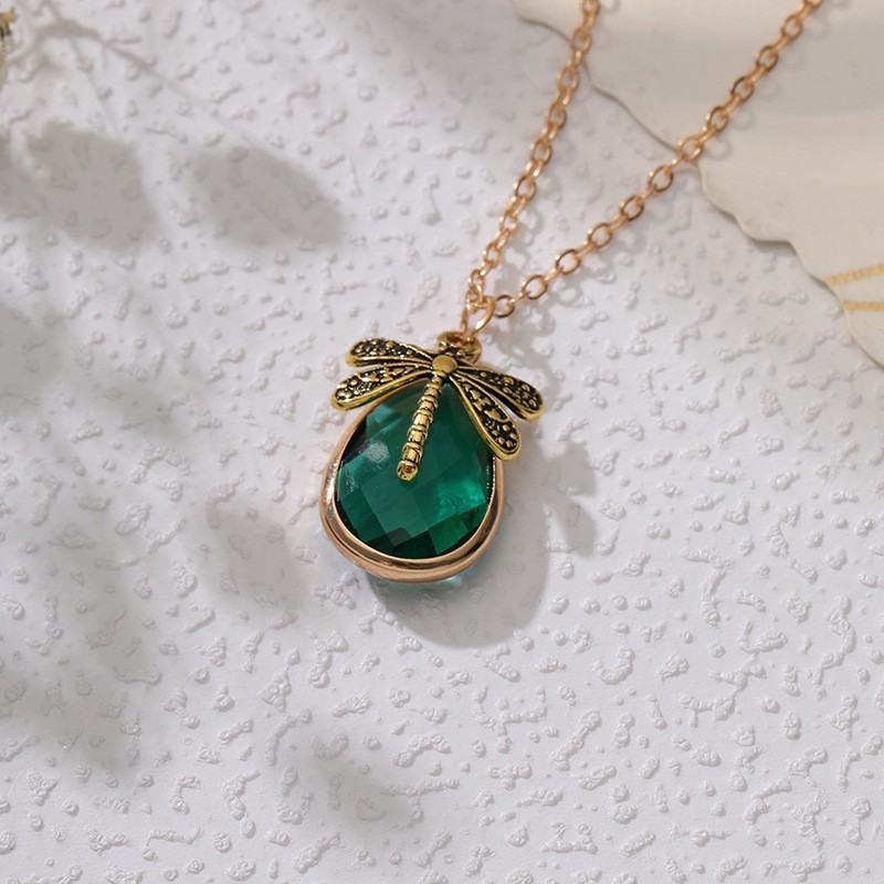 Transfronterizos elegante libélula jade colgante de vidrio de moda fiesta bohemia collar damas