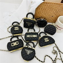 ����ڼtС����Ů2025�¿�С���Lб��С���b�����朗l�μ�Ů��