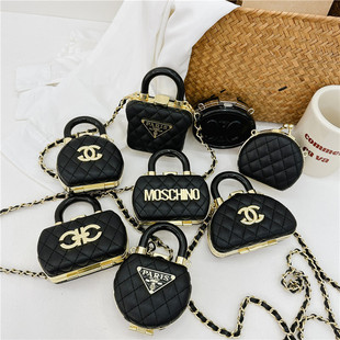 ����ڼtС����Ů2025�¿�С���Lб��С���b�����朗l�μ�Ů��