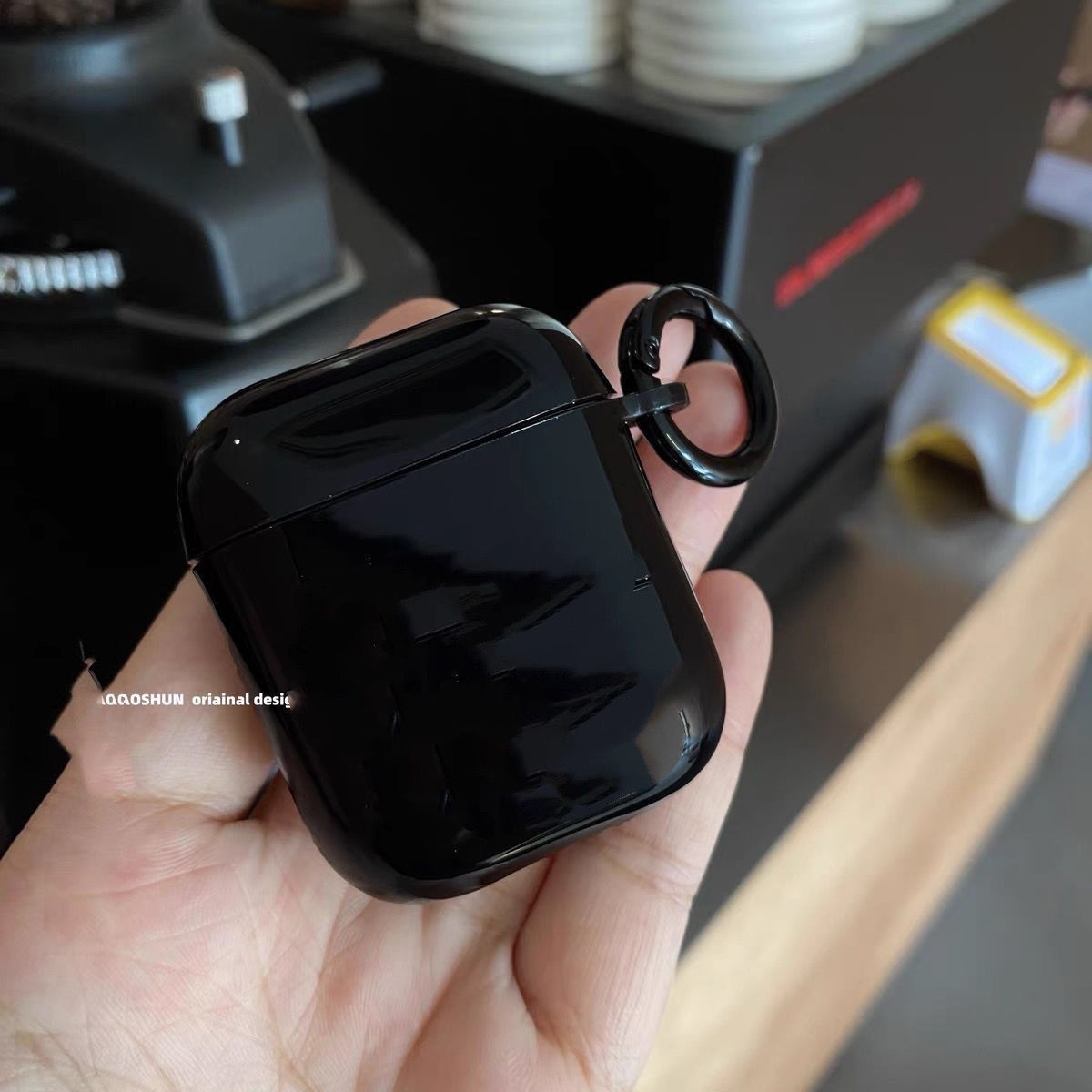 Aplicable a Apple 2 generación 3 generación 4 generación Airpods4 cubierta de auriculares bluetooth color caramelo caja suave a prueba de caídas ins viento