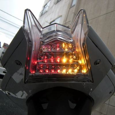 to BMW HP4 S1000R: Motorcycle tail