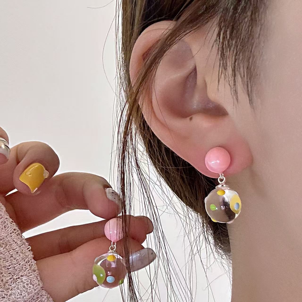 봄여름 컬러 도트 투명 볼 귀걸이 여성 데일리 원형 이어링 민트그린