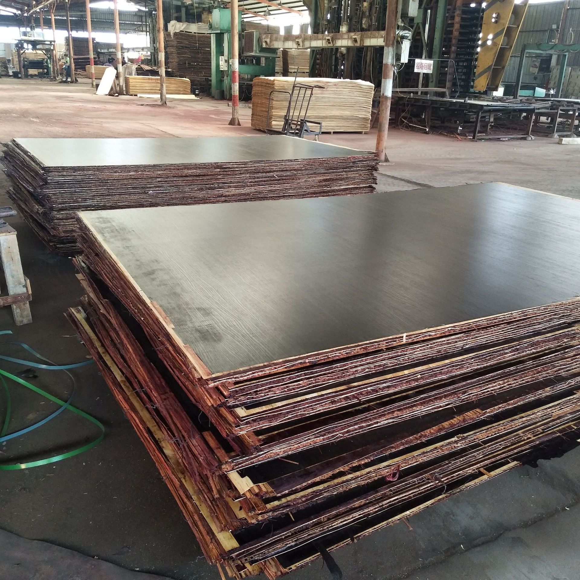 批发竹胶模板车厢底板 集装箱底板竹胶板 客车用底板