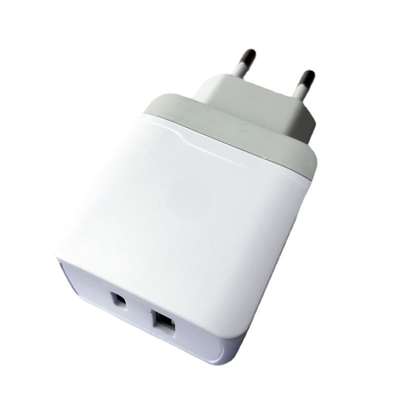 PD + USB travel charger mobile phone charger charging head universal 18W type-c factory direct sale PD + USB travel charger mobile phone charger charging head universal 18W type-c factory direct sale