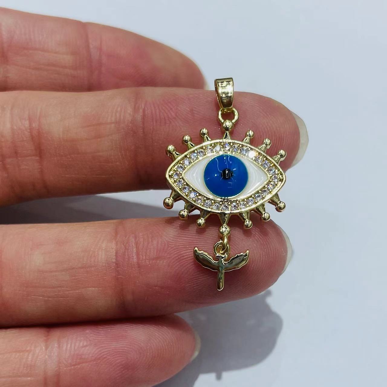 6g Weight Pendant Jewelry Making Type 1 Piece Quantity Daily, Street Occasion Copper Material Geometric, Devil's Eye, Heart Shape Pattern All Seasons Season Unisex Gender Plating Design Vintage Style, Classic Style Style 1 Piece Copper Geometric Devil's Eye Heart Shape Pendant 11