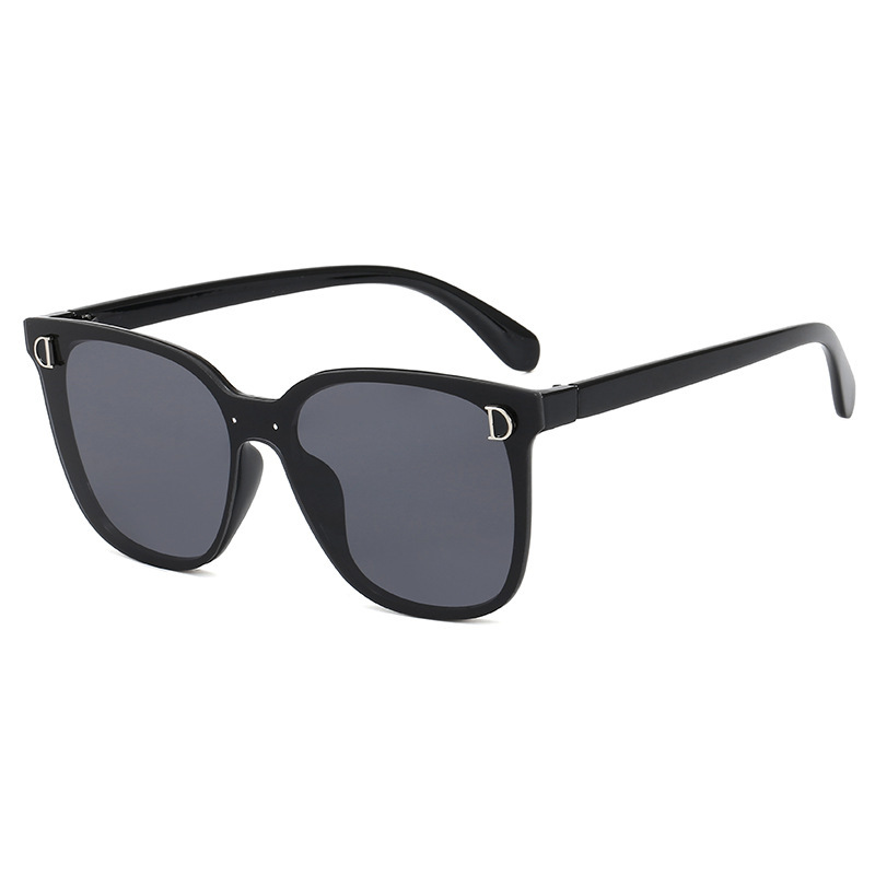 Black Frame gray sheet