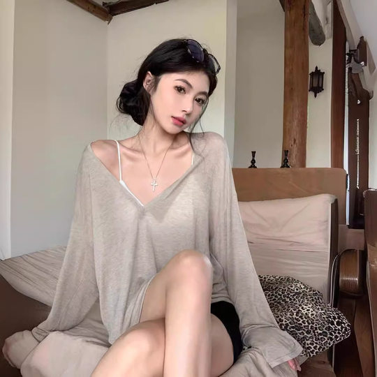 White Thin Micro-transparent V-neck Long-sleeved T-shirt Women's Summer Loose Sun Protection Blouse Casual Lazy Style Overalls