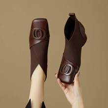 2025年秋冬新款马丁靴方头粗方头跟及踝短靴气质百搭时尚显瘦女靴