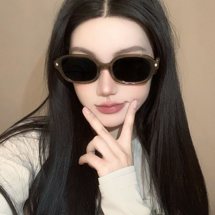 白色边框折叠墨镜女款2024新款防紫外线高级感潮酷椭圆形太阳眼镜