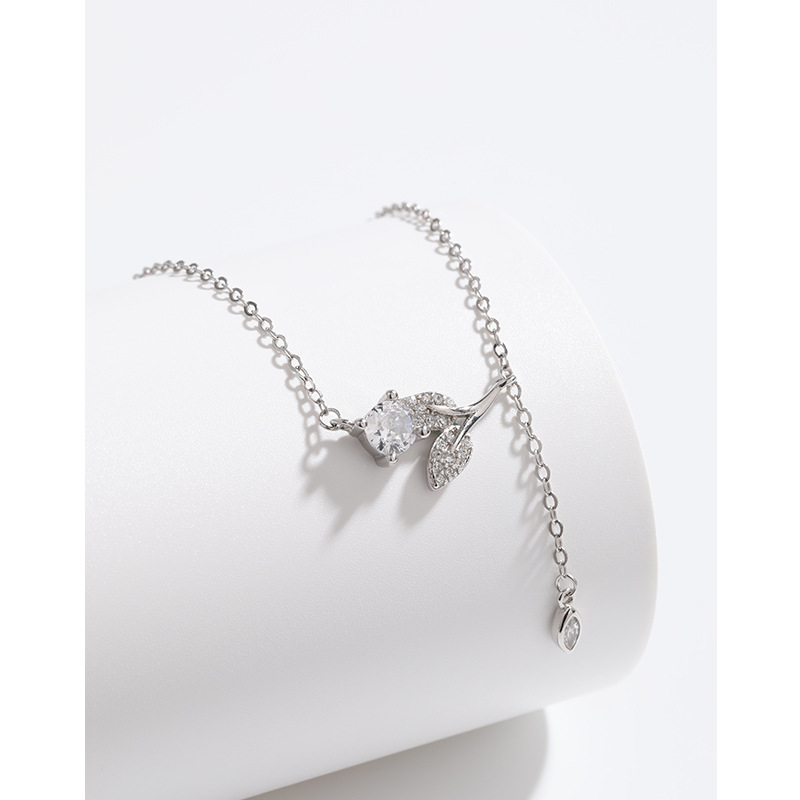 50 puntos moissanite collar de las mujeres 925 plata esterlina hoja diamante colgante nicho diseño 2023 nueva clavícula cadena