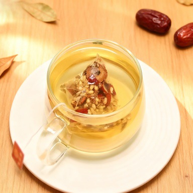 Gan Mai Da Zao Herbal Tea Blend 300g 20 Teabags Sweet Malt Warming Daily Brew in use