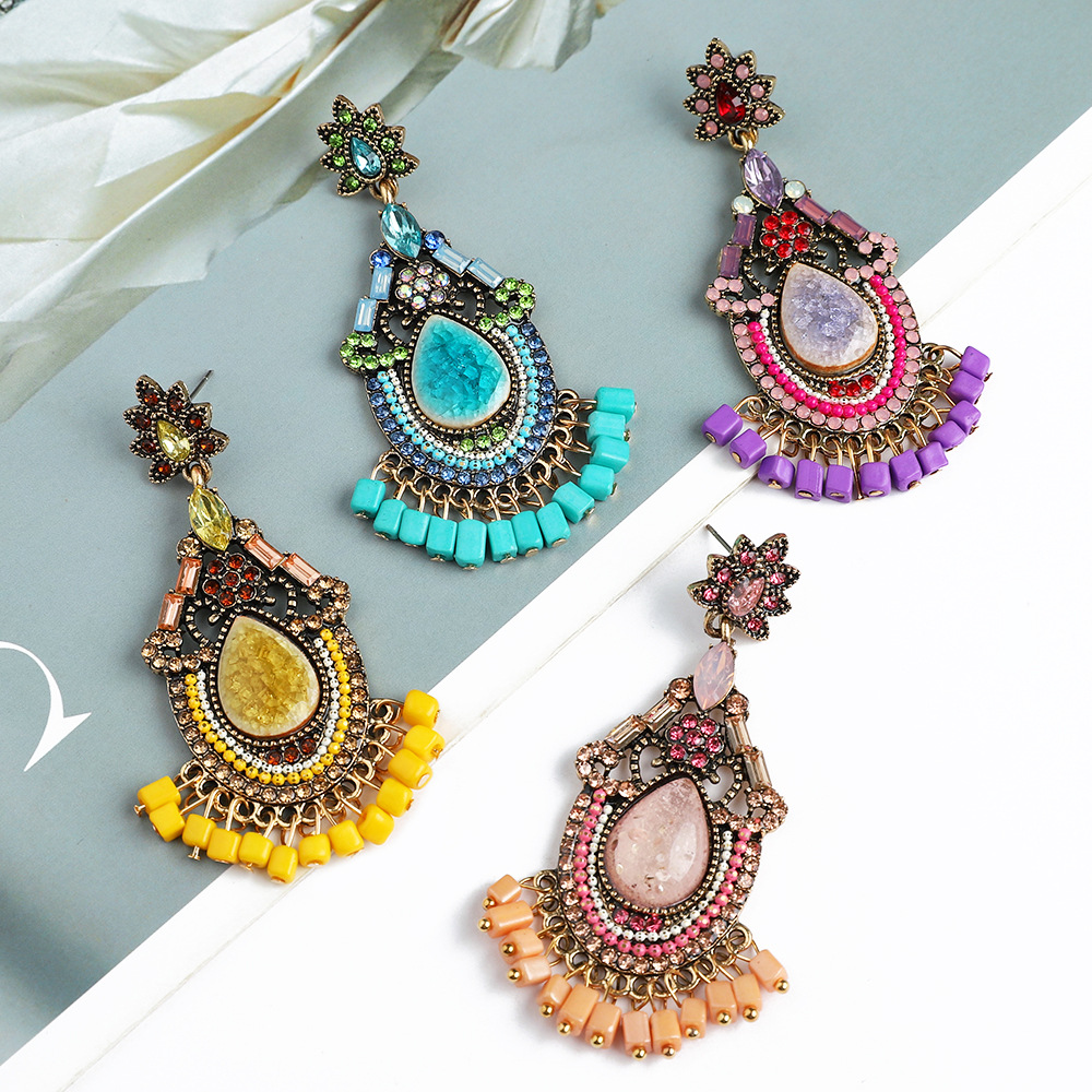 Retro Ethnic Style Simple Style Geometric Alloy Tassel Inlay Artificial Gemstones Resin Women's Drop Earrings display picture 5