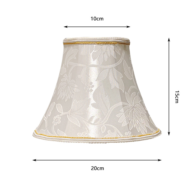 Lámpara de mesa de cobre con pantalla de satén de seda transfronteriza, color verde manzana claro, moderna, hecha a mano, con borlas, para iluminación de dormitorio y uso doméstico.