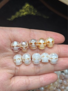 Natural Freshwater Pearl Skull World Hole Size 8.5mm or so with a string of DIY Joker Pearl Natural Light