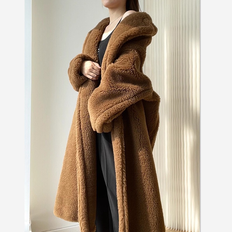 Teddy bear coat with added cotton and thickened lining, Maillard faux fur coat for women, warm long loose furry coat for winter