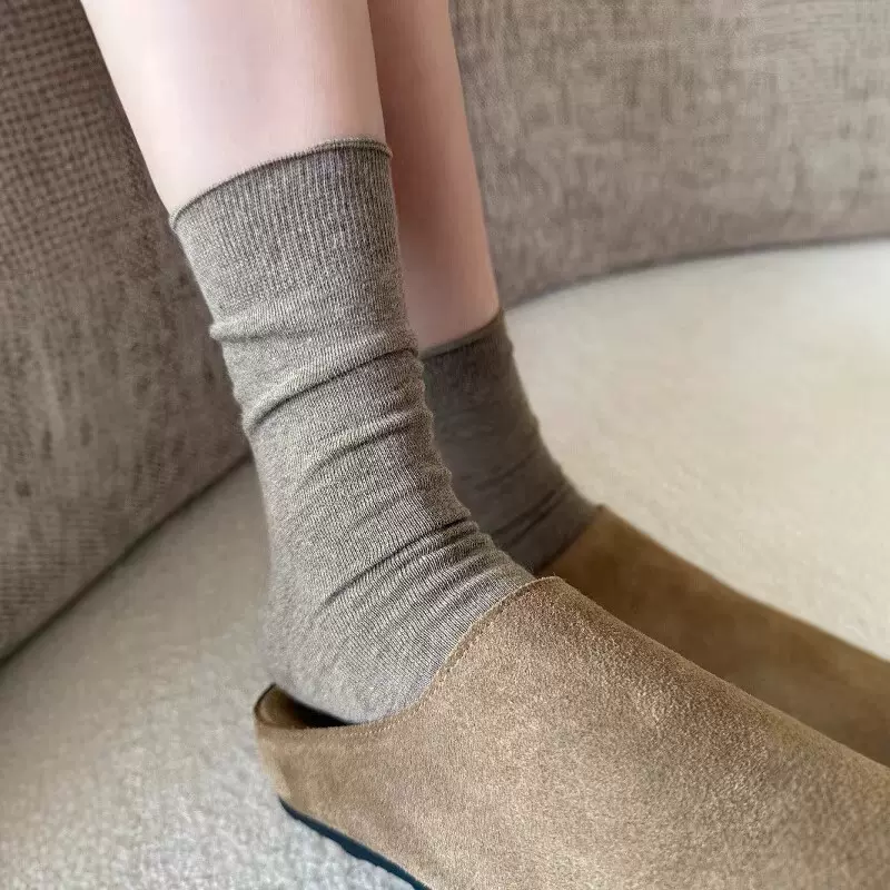 美拉德堆堆袜子女春秋款纯棉纱线中筒袜白色无骨月子长袜配勃肯鞋