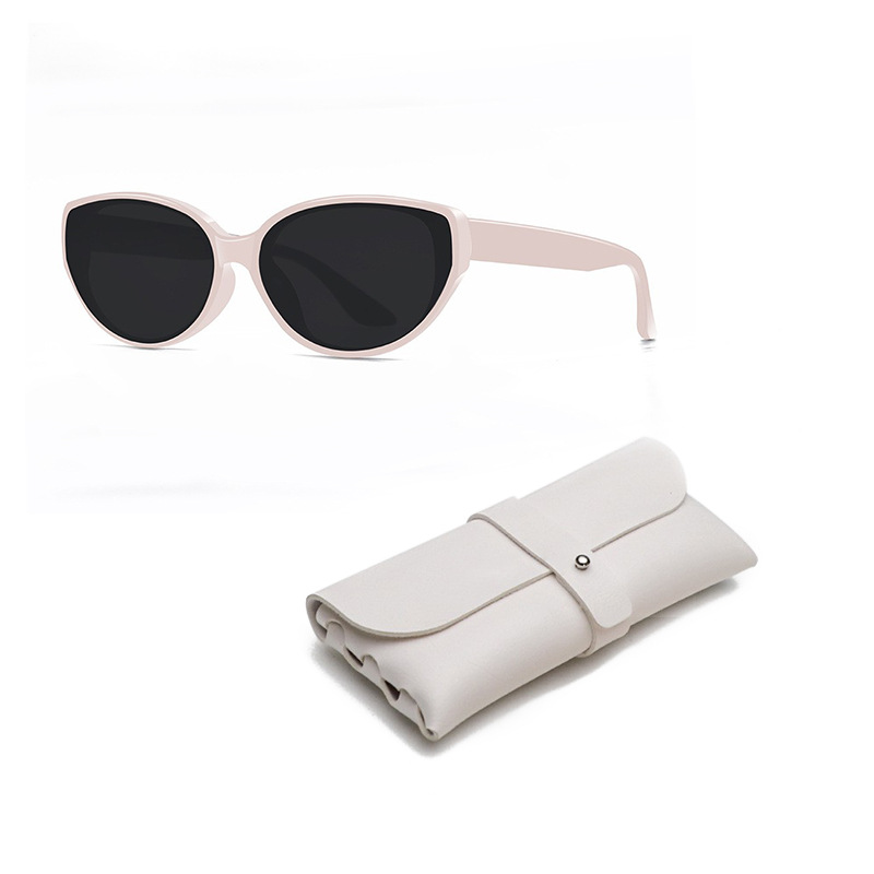 Off-white gray sheet + white nail button box