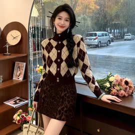 冬季新款韩版女装修身百搭菱格针织开衫上衣外套气质复古减龄毛衣