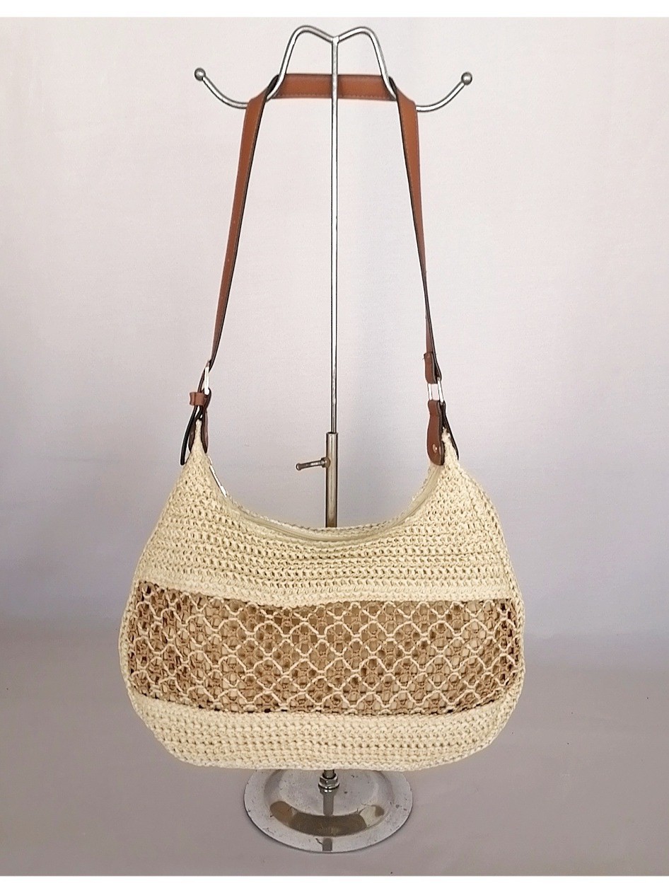 Capacious shoulder bag
