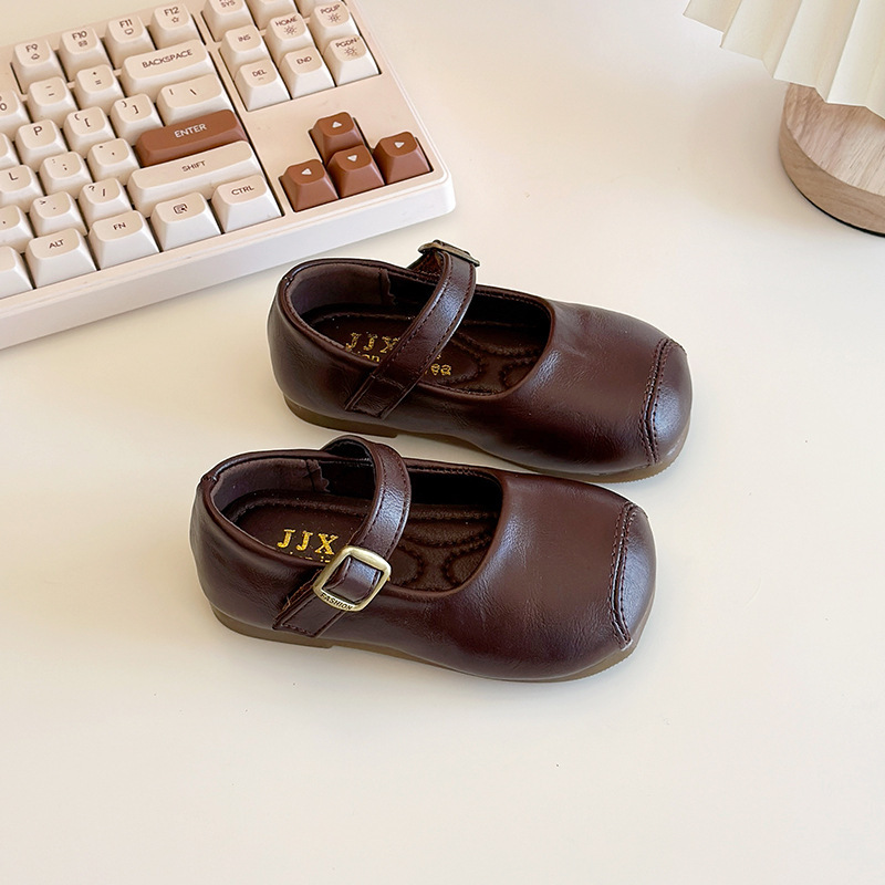 Sapatos de princesa para bebês meninas, com sola macia, estilosos e versáteis. Novo modelo de primavera para mães e filhos._voghion.com