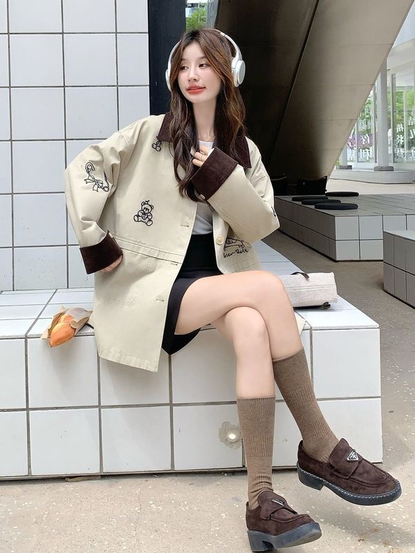 2025秋季韩系撞色灯芯绒拼接翻领风衣外套女宽松复古减龄刺绣外套|undefined