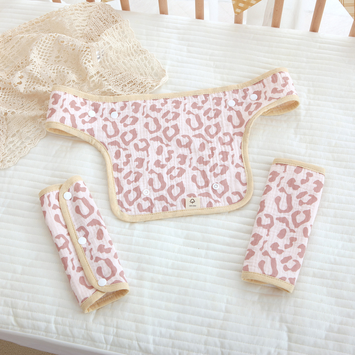 Clase A gasa de algodón puro correa para el hombro Toalla de saliva estilo de pecho correa para el hombro Toalla de saliva Toalla de mordedura de gasa Toalla de crepe Toalla de carro