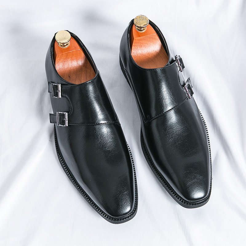 Zapatos de cuero de punta punta para hombres de moda coreana, zapatos de negocios casuales de un solo pie para hombres, zapatos de estilo de cabello de alta altura para hombres.