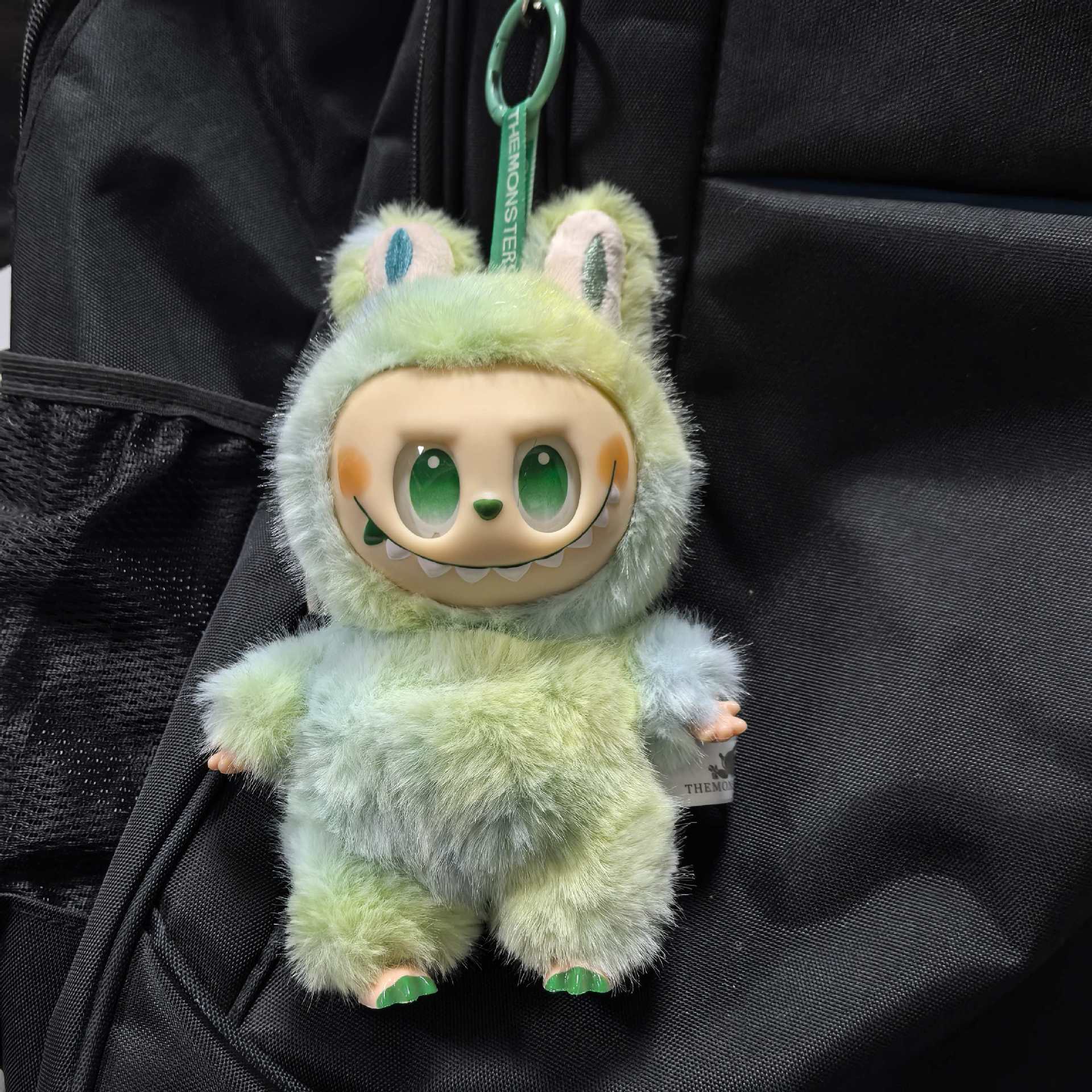 3 generaciones de colgantes de peluche labubu barraca explosiva muñeca conejo pellizco muñeca regalos pellizco música