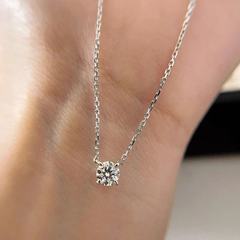 Xiaohongshuの人気S925シングルダイヤモンドルースネックレスレディースクラシック4本爪シンプルライトラグジュアリー多用途鎖骨チェーン