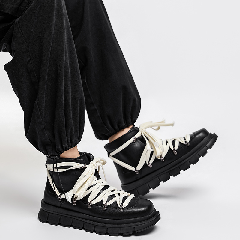 Instagram Martin High British Style Vera pelle Suola spessa Parte superiore nera Cinturino rialzato Autunno Piccolo supporto da uomo_voghion.com