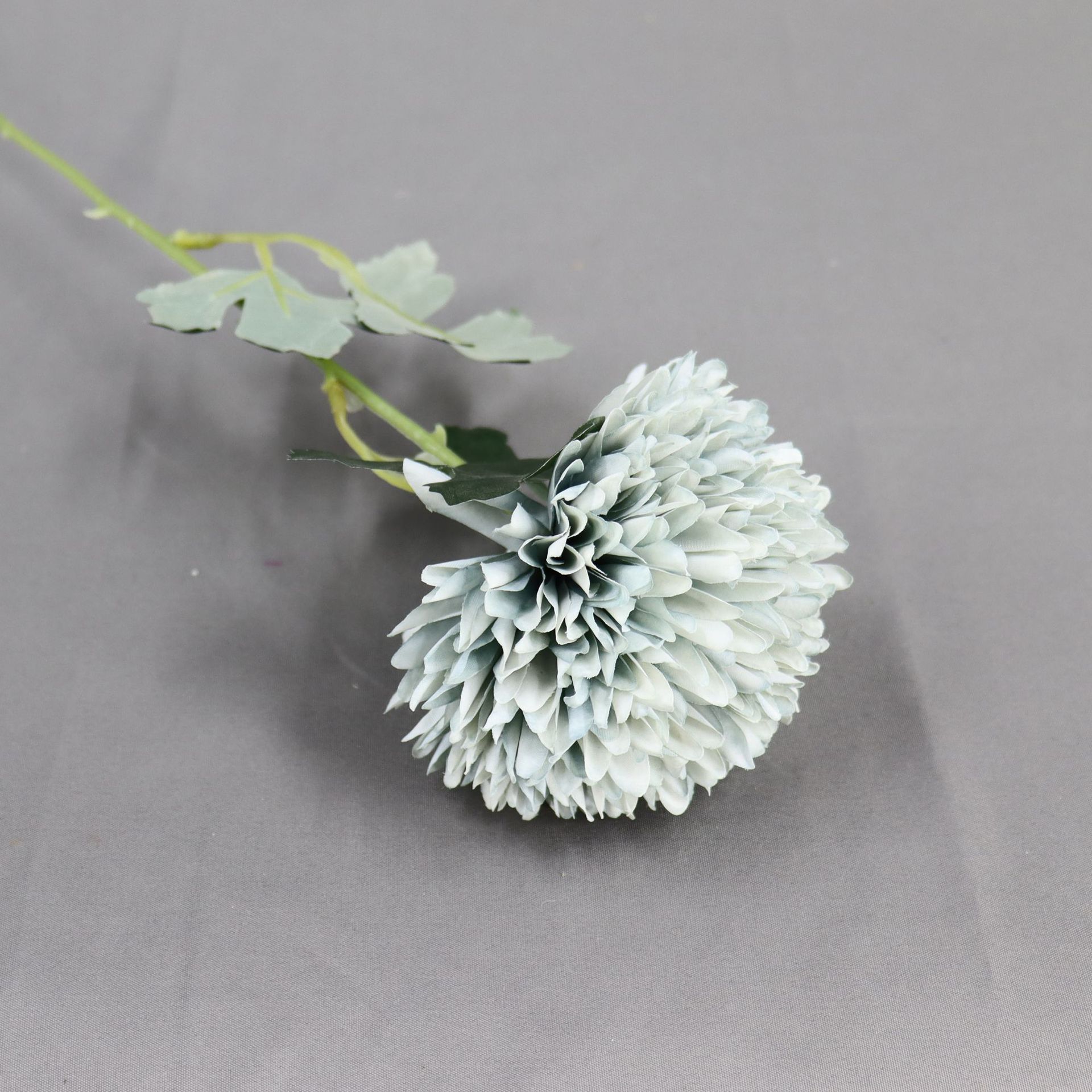 Hortensia de estilo europeo Bola de cebolla bola de la flor Bola de espina flor artificial Hortensia Flor de seda flor falsa decoración del hogar reunión de la boda Guía