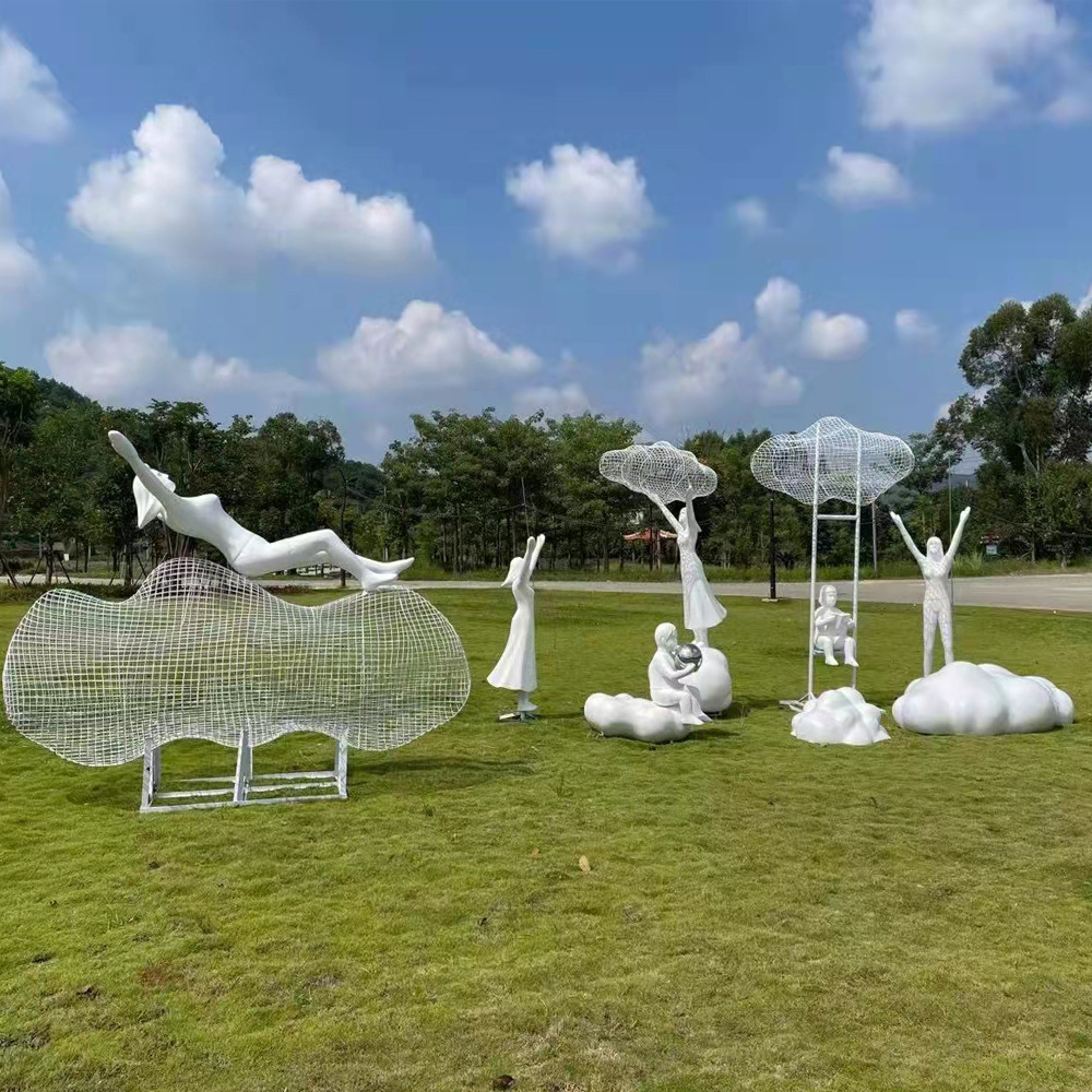 室外玻璃钢云朵人物雕塑房地产公园景观草坪美陈装饰玻璃纤维摆件|ru