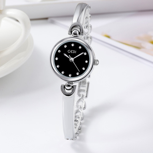 Minimalist Goody Ins-style delicate bracelet watch with a small, exquisite round dial, fashionable Korean version, versatile quartz watch