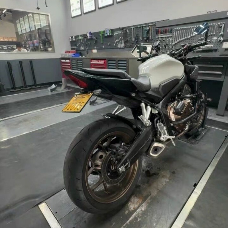 Suitable for Honda Cbr650R Cb650R 2021-2025 Modified Short Tail License Plate Holder Foldableable License Plate Holder