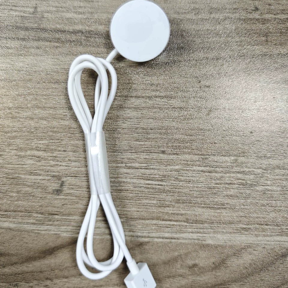 Беспроводная зарядная панель общего назначения Huaqiangbei Сильный магнитный подходит для часов Huaqiangbei