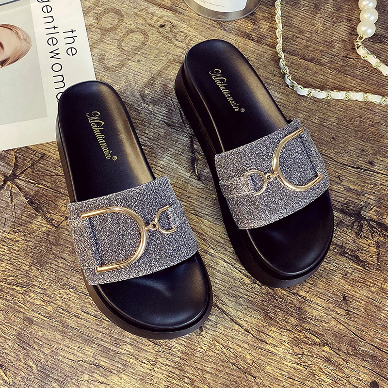 A drop shipping factory source of goods muffin thick-bottom net red sandals and slippers women wear 2022 new small size slippers_voghion.com