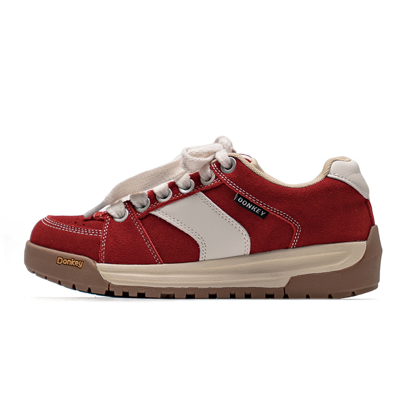 Pequeños zapatos casuales rojos verano y otoño de 2025 nuevos zapatos de entrenamiento de alta calidad para mujeres zapatos de pan suaves diarios