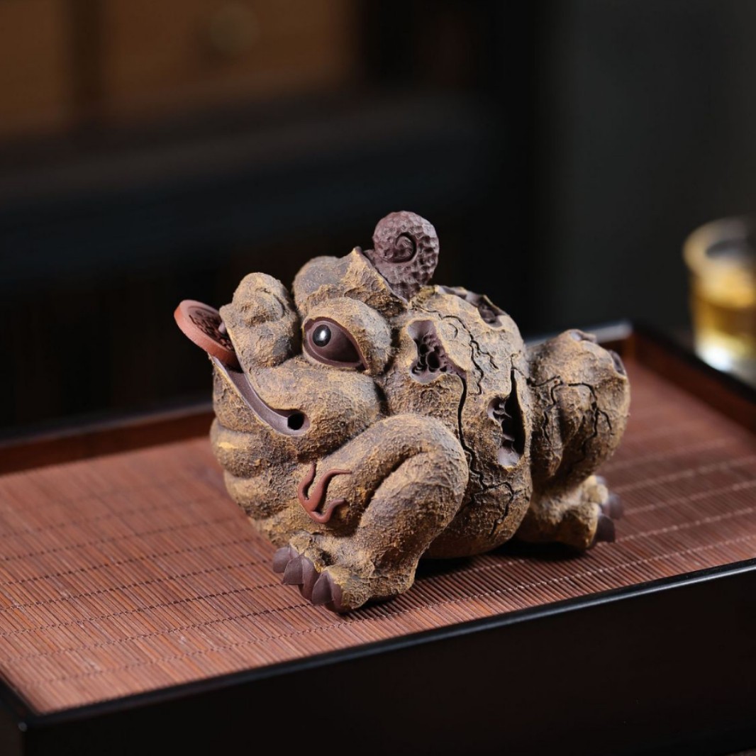 宜兴紫砂树皮金蟾茶宠摆件精品可养茶具茶盘招财蟾蜍全手工茶玩