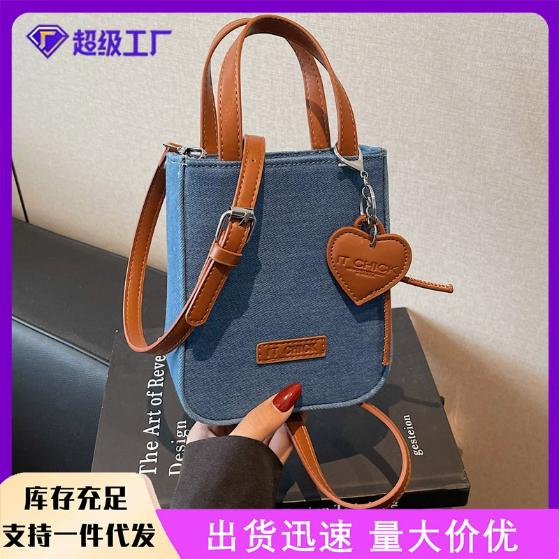 Джинсовая сумка женская 2025 новая модная стильная маленькая сумка для прогулок повседневная простая сумка через плечо