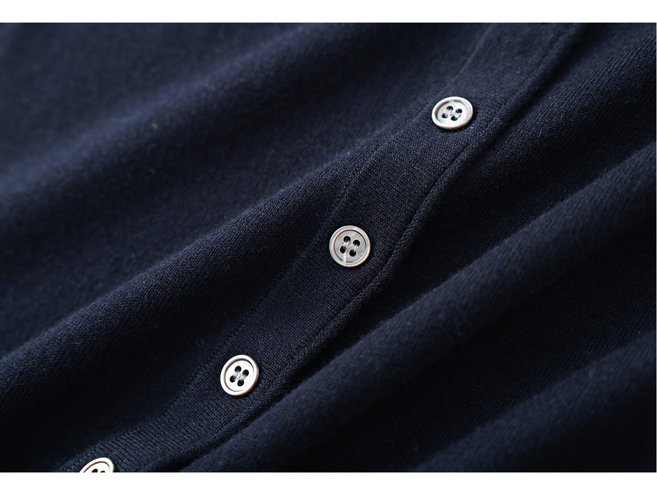Áo cardigan len nhỏ tay ngắn dáng rộng phong cách lười biếng — màu xanh navy chi tiết 30