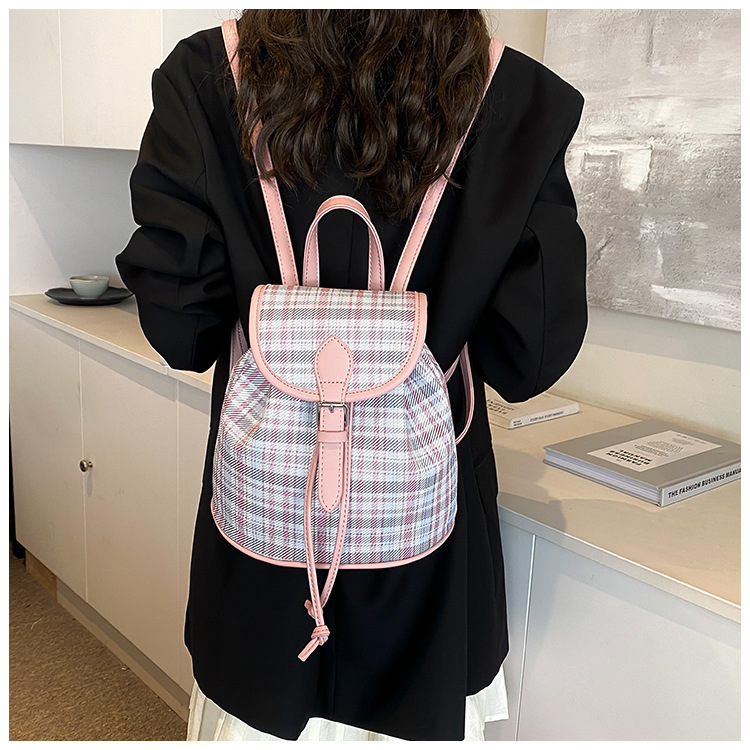 Backpack for women, fashionable niche design, hand-held Korean version backpack, high-end feeling, bucket bag, trendy_voghion.com