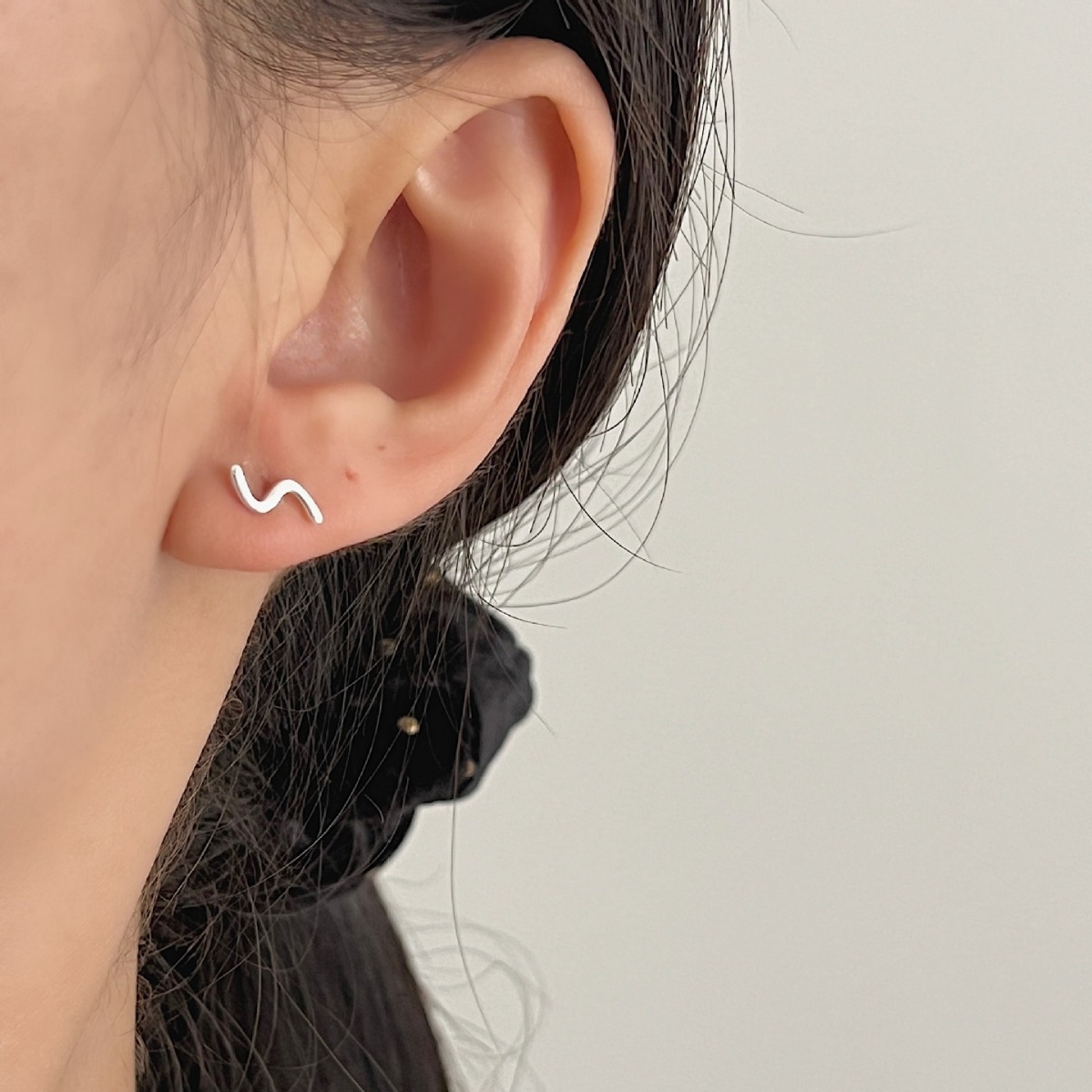 按周末S925純銀線條耳釘女簡約小巧日常耳環春夏款耳飾閨蜜禮物氣