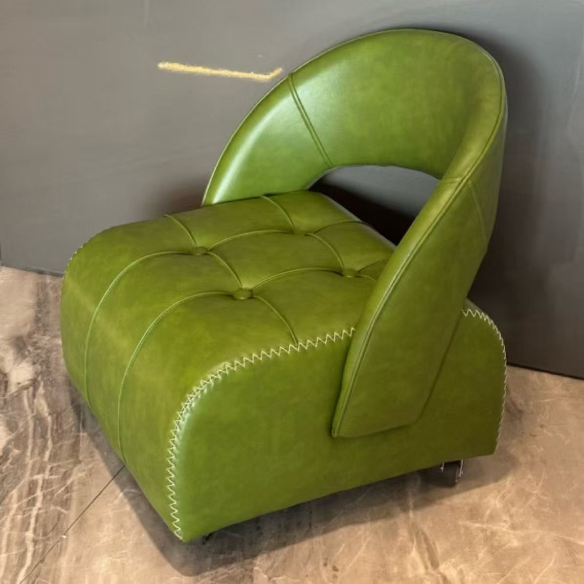 Taburete silencioso con poleas móviles, respaldo de taburete de sofá móvil, taburete doméstico, ruedas universales de cuero de taburete pequeño, taburete bajo en la Sala de estar image 11