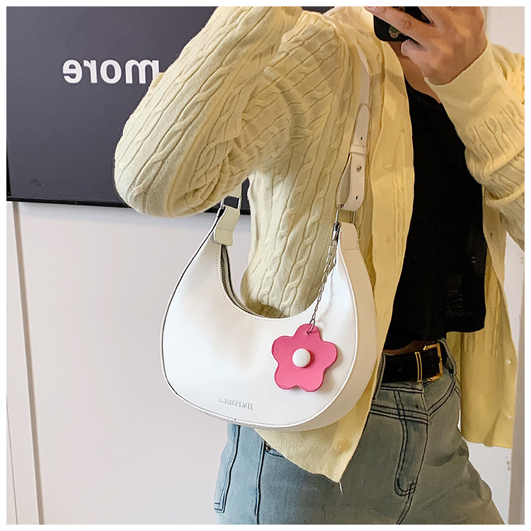 Cross-border women's bag 2024 New style, trendy texture, versatile, ins fashion single-shoulder armpit bag, small flower pendant, crescent moon bag undefined