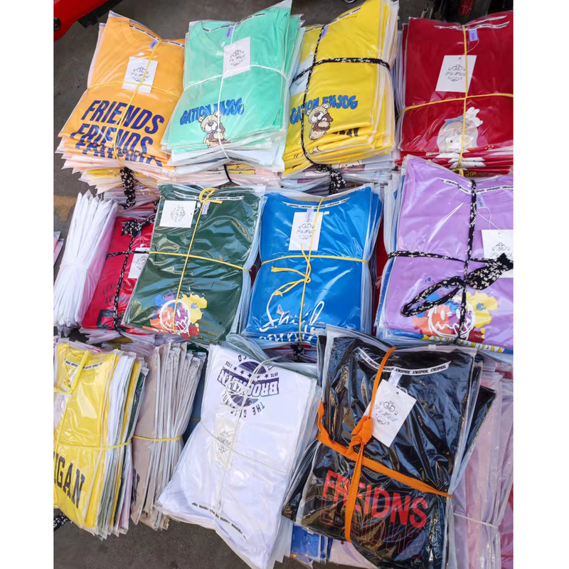 Large-sized, hemmed, mid-sleeve women's t-shirts, cheap tops, clearance sale on Alibaba's street vendor wholesale website, 9.9 with free shipping Large-sized, hemmed, mid-sleeve women's t-shirts, cheap tops, clearance sale on Alibaba's street vendor wholesale website, 9.9 with free shipping