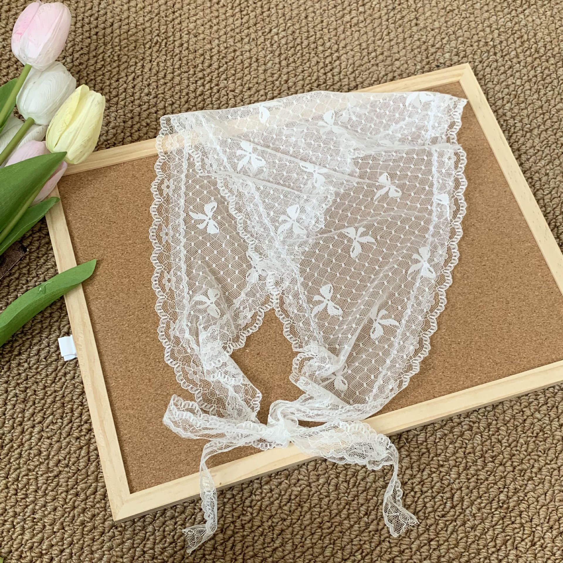 Toalla triangular de encaje para mujer, nuevo estilo de verano, protector solar, estilo fino, transpirable, bufanda de seda de moda, pañuelo en la cabeza, cinturón para el cabello, cinturón para la cintura